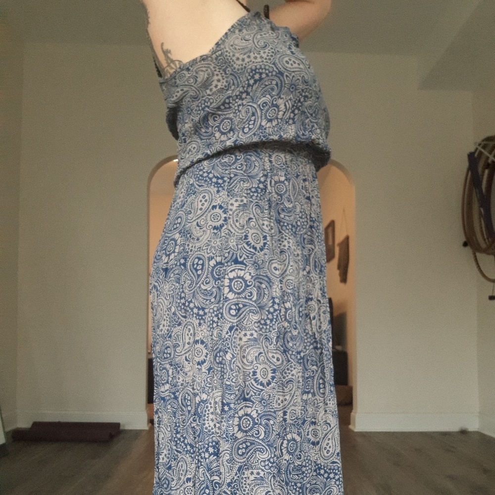 Maxi paisley dress